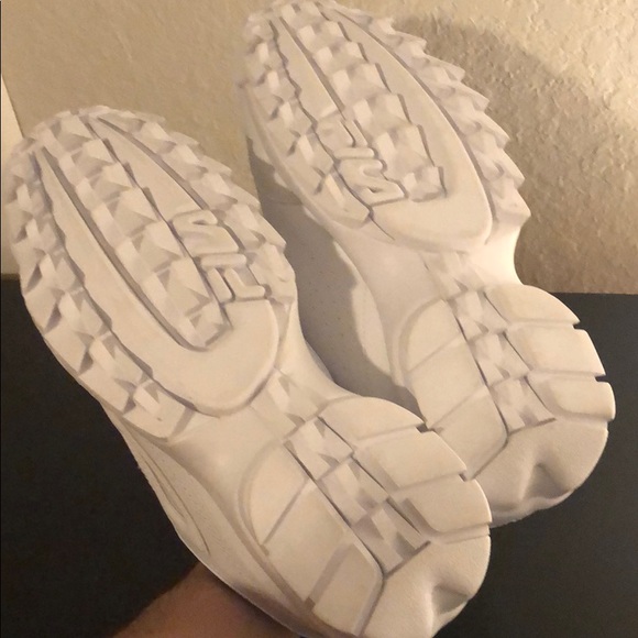 Men’s Fila Shoes - Picture 2 of 2